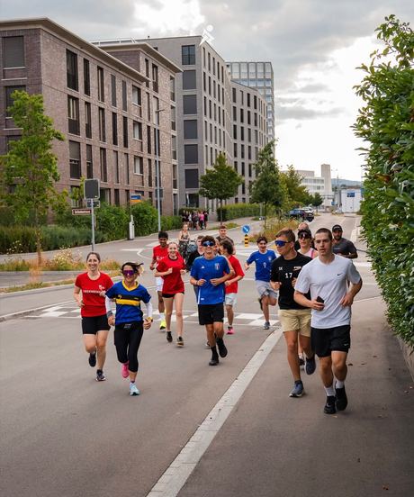 Laufgruppe auf der Strasse